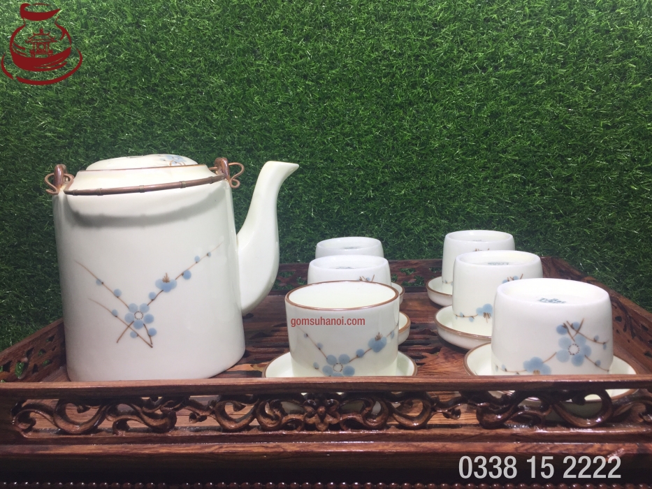 Bình trà sứ hoa xanh